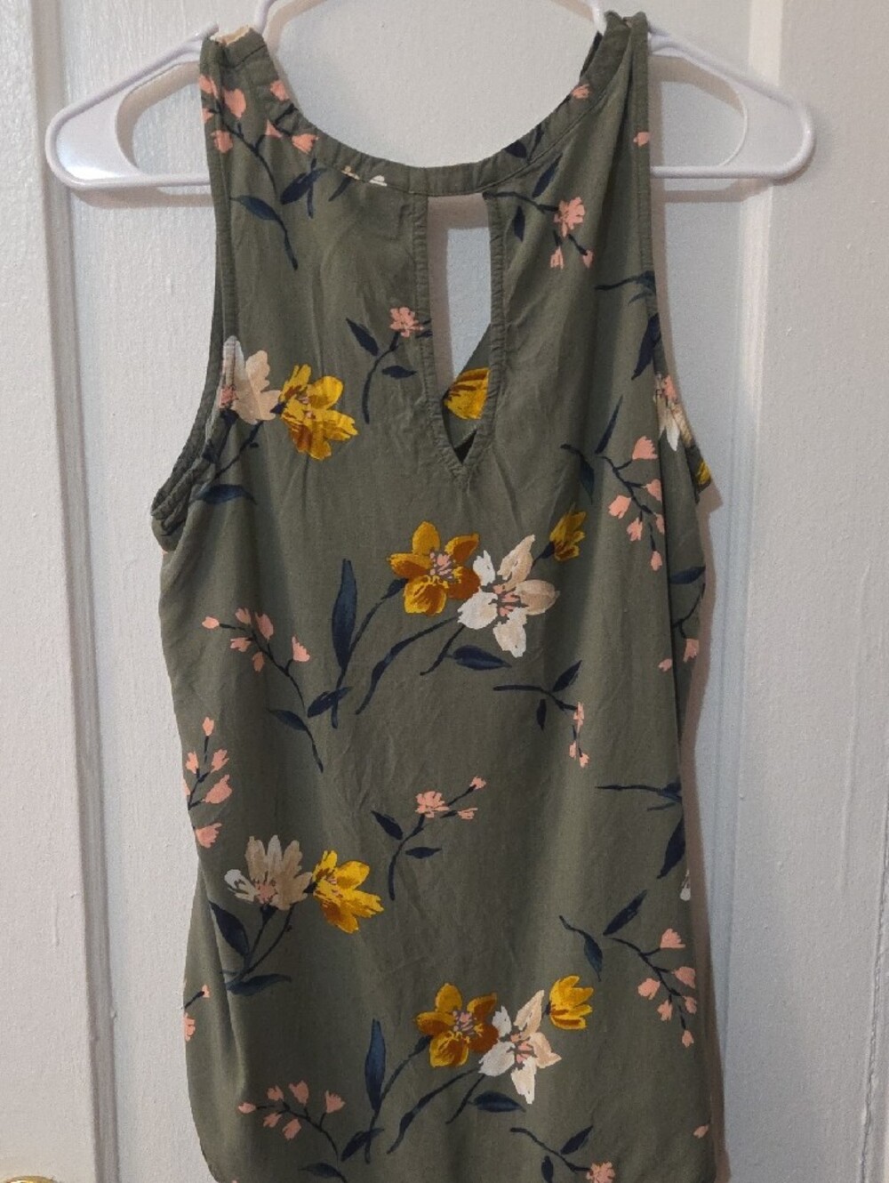 Old Navy Olive Green Floral Tank Top Medium - Picture 6 of 10